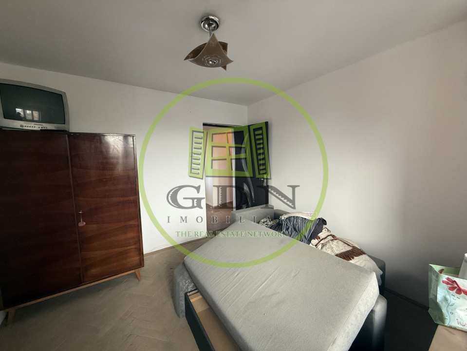 Apartament 3 camere, decomandat, 70.4 mp, Calea Bucuresti, Zona Institut 