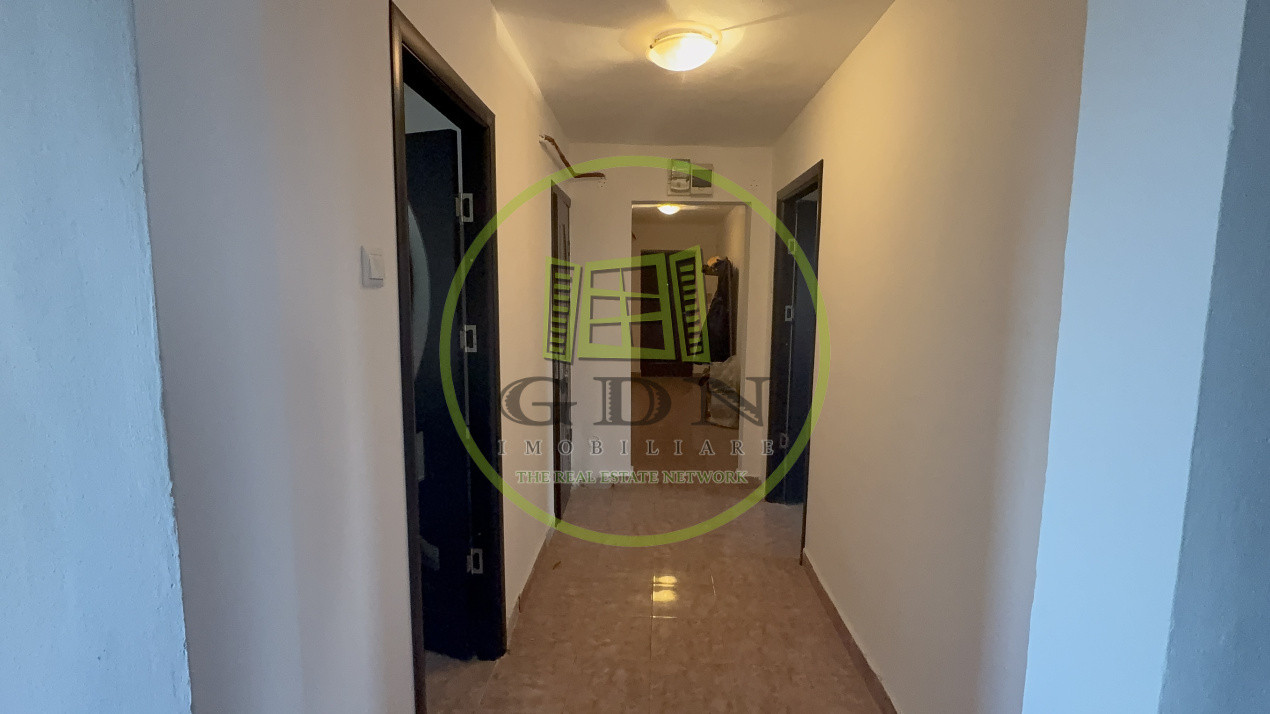 Apartament 3 camere, decomandat, 70.4 mp, Calea Bucuresti, Zona Institut 