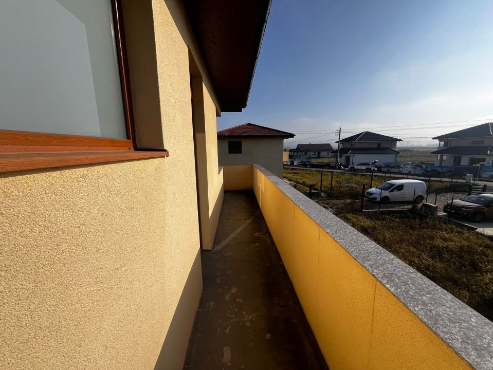 Oportunitate! Casă cu etaj, semifinisată, 142 mp. + 900 mp. curte