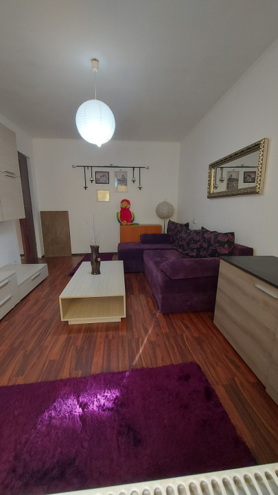 Vânzare apartament 3 camere Etaj 1 Tractorul Brașov