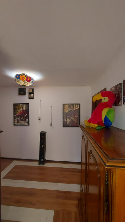 Vânzare apartament 3 camere Etaj 1 Tractorul Brașov