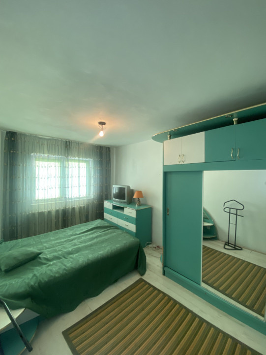 Vânzare apartament 3 camere Etaj 1 Tractorul Brașov