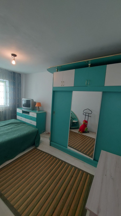 Vânzare apartament 3 camere Etaj 1 Tractorul Brașov