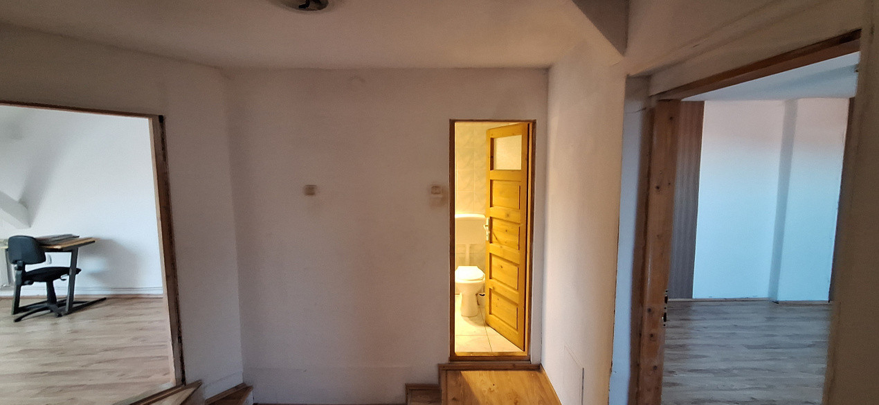 Apartament 4 camere, strada Tuberozelor
