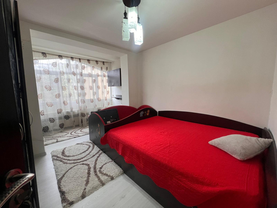 Apartament 3 camere, semidecomandat, 68.40 mp, Brazda lui Novac, zona Garii