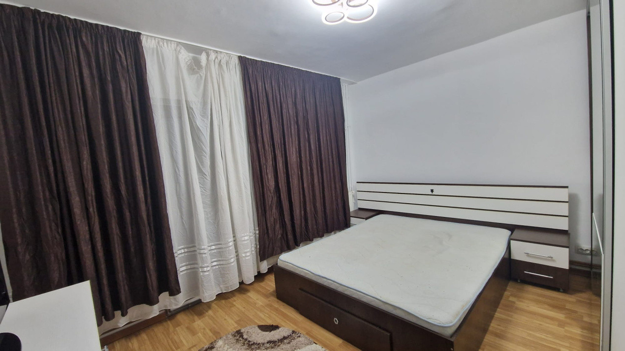 Apartament 3 camere, decomandat, 80mp, Cornitoiu, zona Liceul George Bibescu
