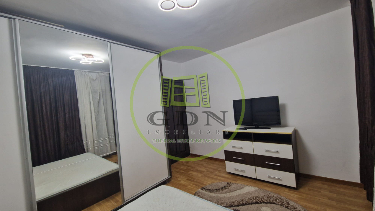 Apartament 3 camere, decomandat, 80mp, Cornitoiu, zona Liceul George Bibescu