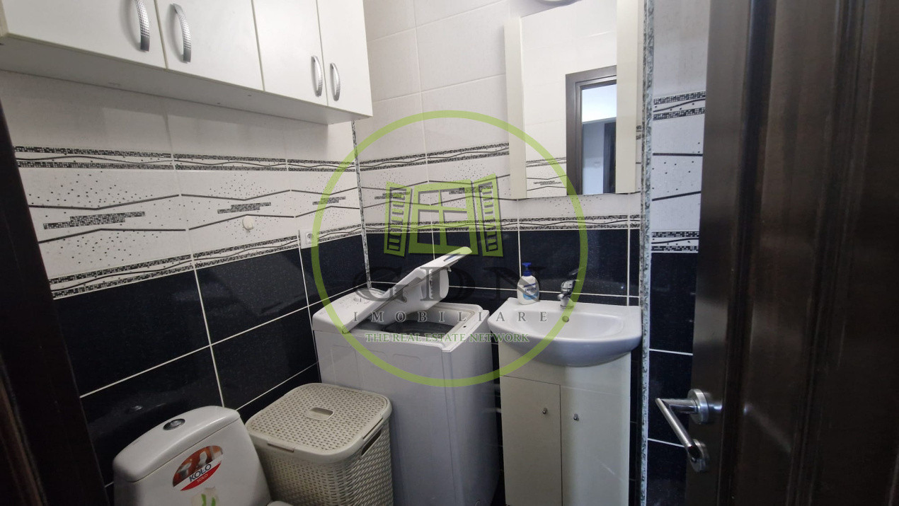 Apartament 3 camere, decomandat, 80mp, Cornitoiu, zona Liceul George Bibescu