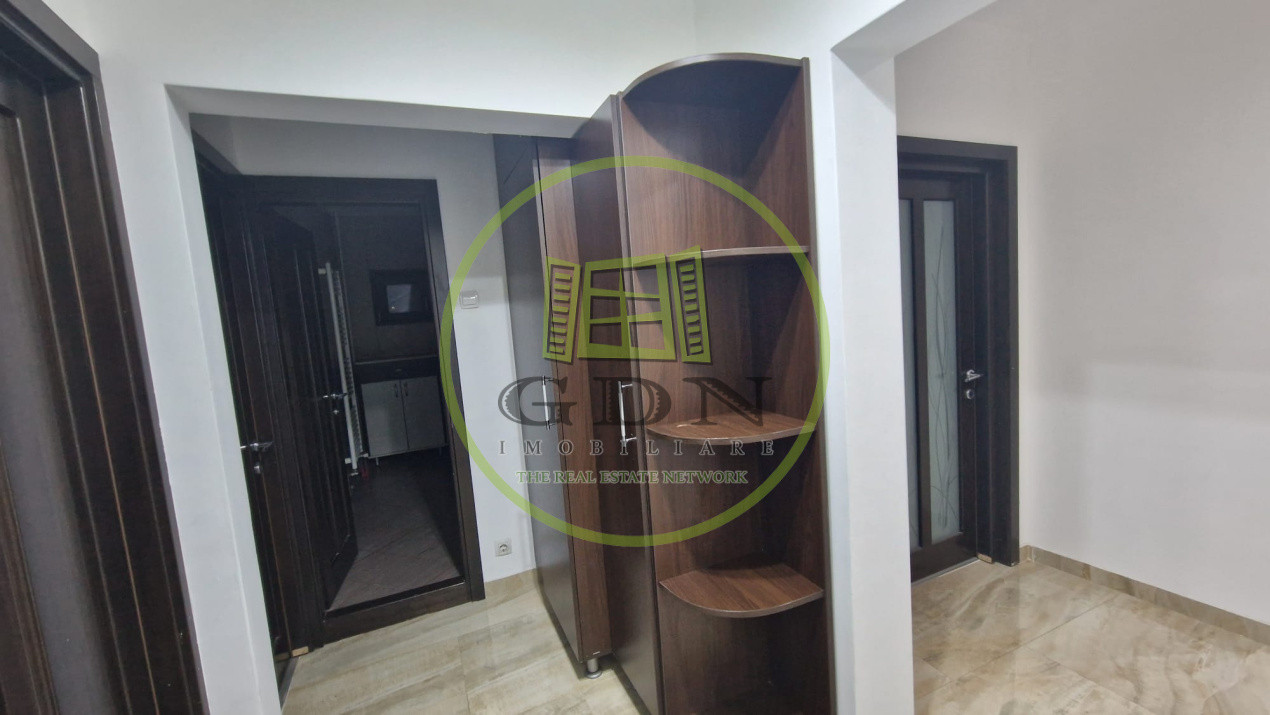 Apartament 3 camere, decomandat, 80mp, Cornitoiu, zona Liceul George Bibescu