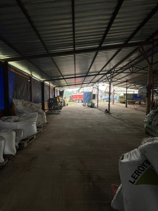 Ofertă de vânzare fermă: hală de 500 mp.+teren 6500 mp, Frata