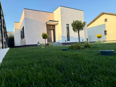 Casă  în cartierul Livadă 