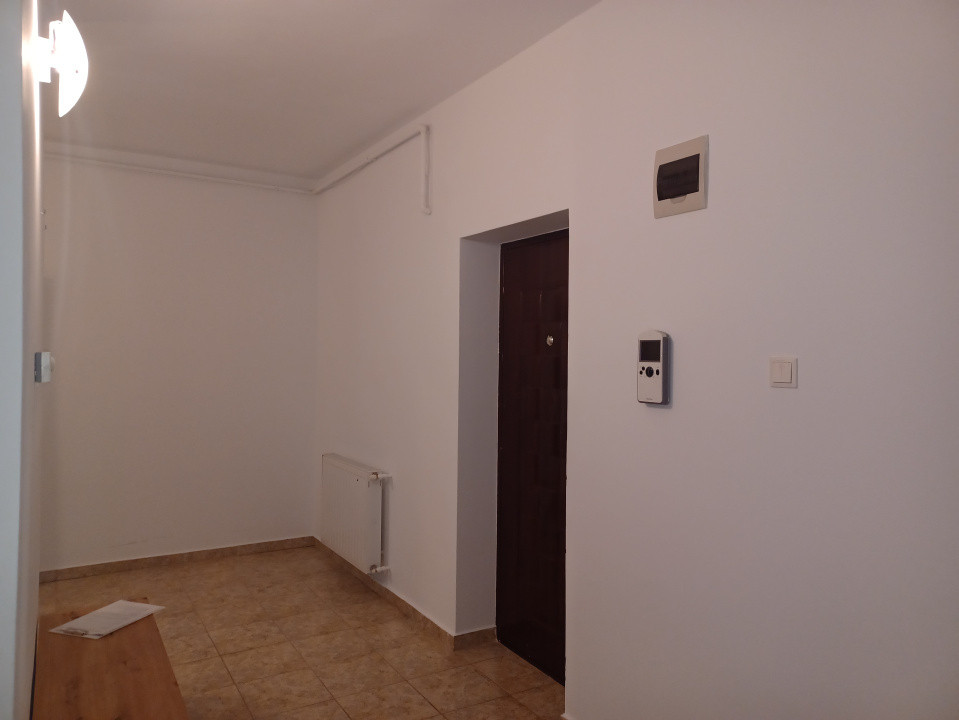 Studio de vanzare Tractorul