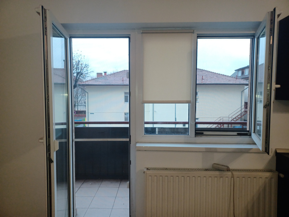 Studio de vanzare Tractorul