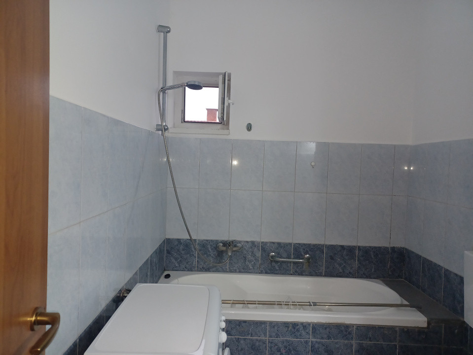 Studio de vanzare Tractorul