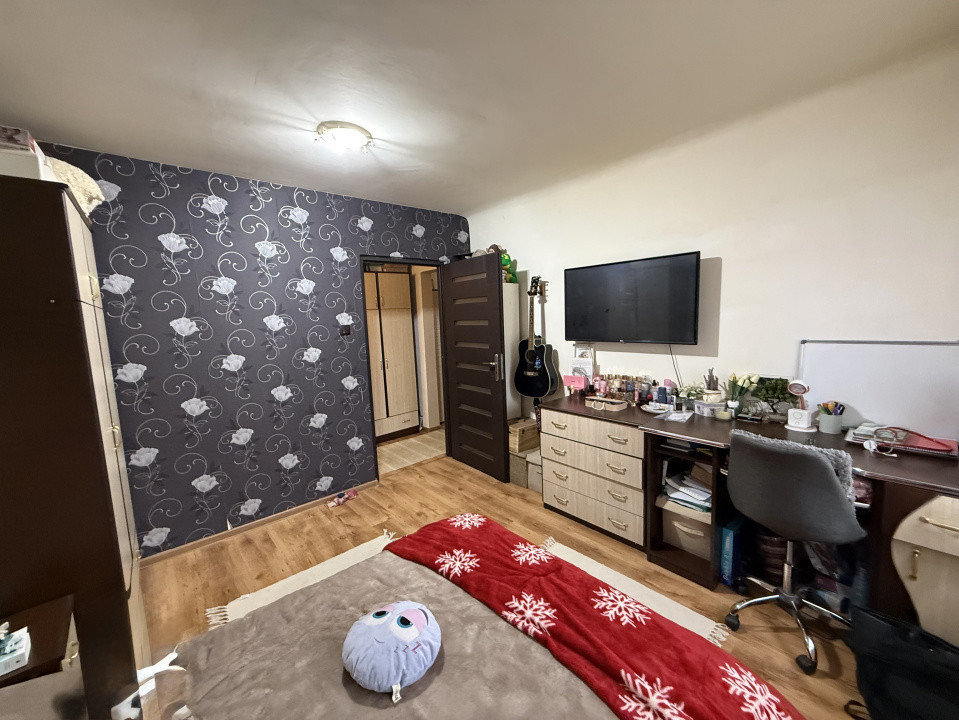 Apartament 3 camere, decomandat, 66.8 mp, Craiovita Noua, zona Niela 