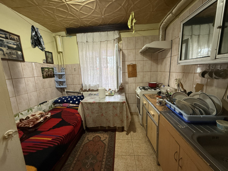 Apartament, 2 camere, 54 mp, decomandat, Rovine, Zona Cofetaria Damarin 