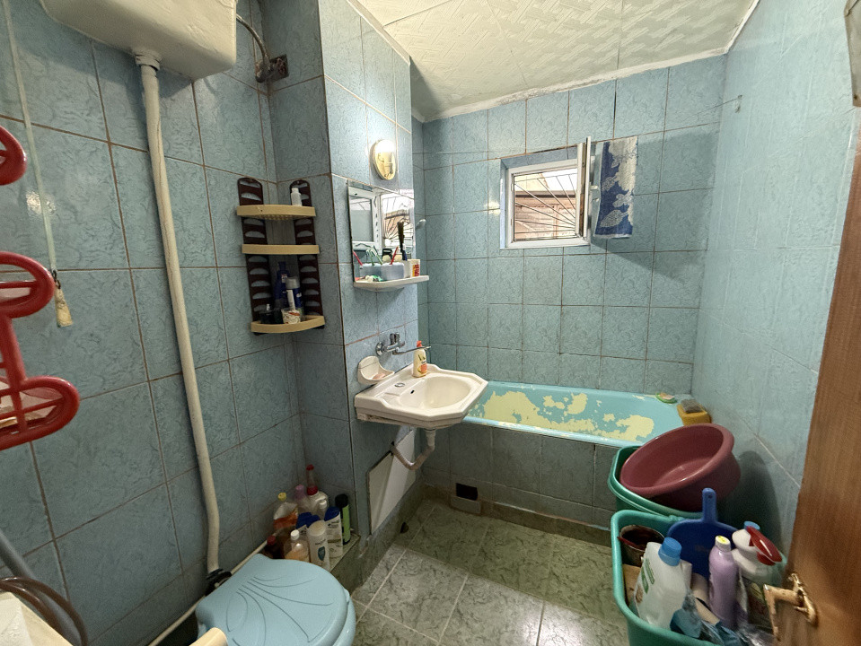 Apartament, 2 camere, 54 mp, decomandat, Rovine, Zona Cofetaria Damarin 