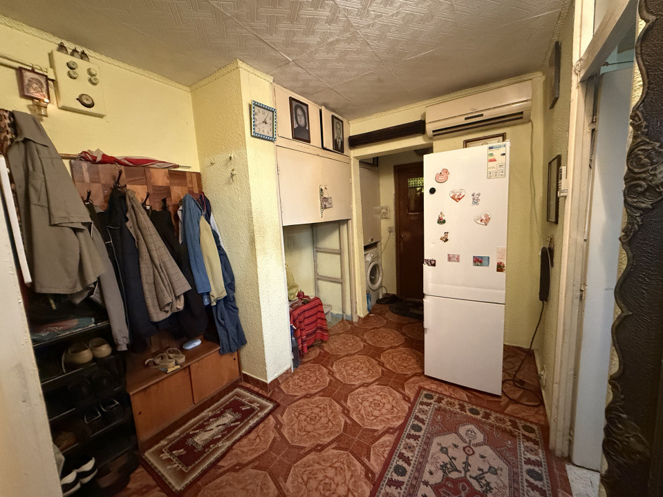 Apartament, 2 camere, 54 mp, decomandat, Rovine, Zona Cofetaria Damarin 