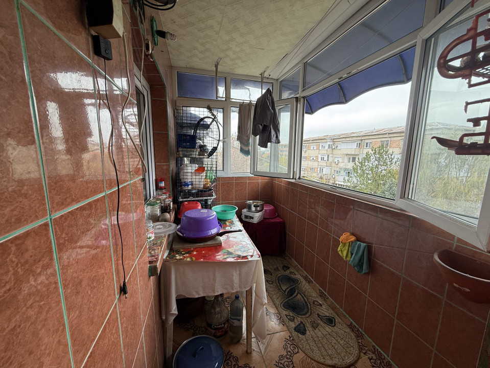 Apartament, 2 camere, 54 mp, decomandat, Rovine, Zona Cofetaria Damarin 