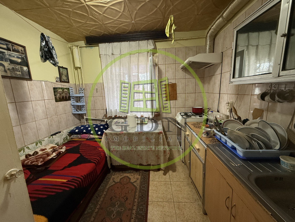 Apartament, 2 camere, 54 mp, decomandat, Rovine, Zona Cofetaria Damarin 