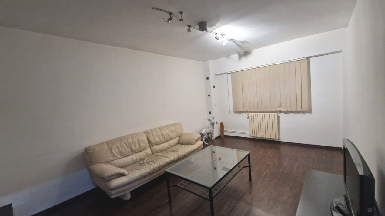 Apartament 3 camere, decomandat, 70mp, Calea Bucuresti, zona Electroputere