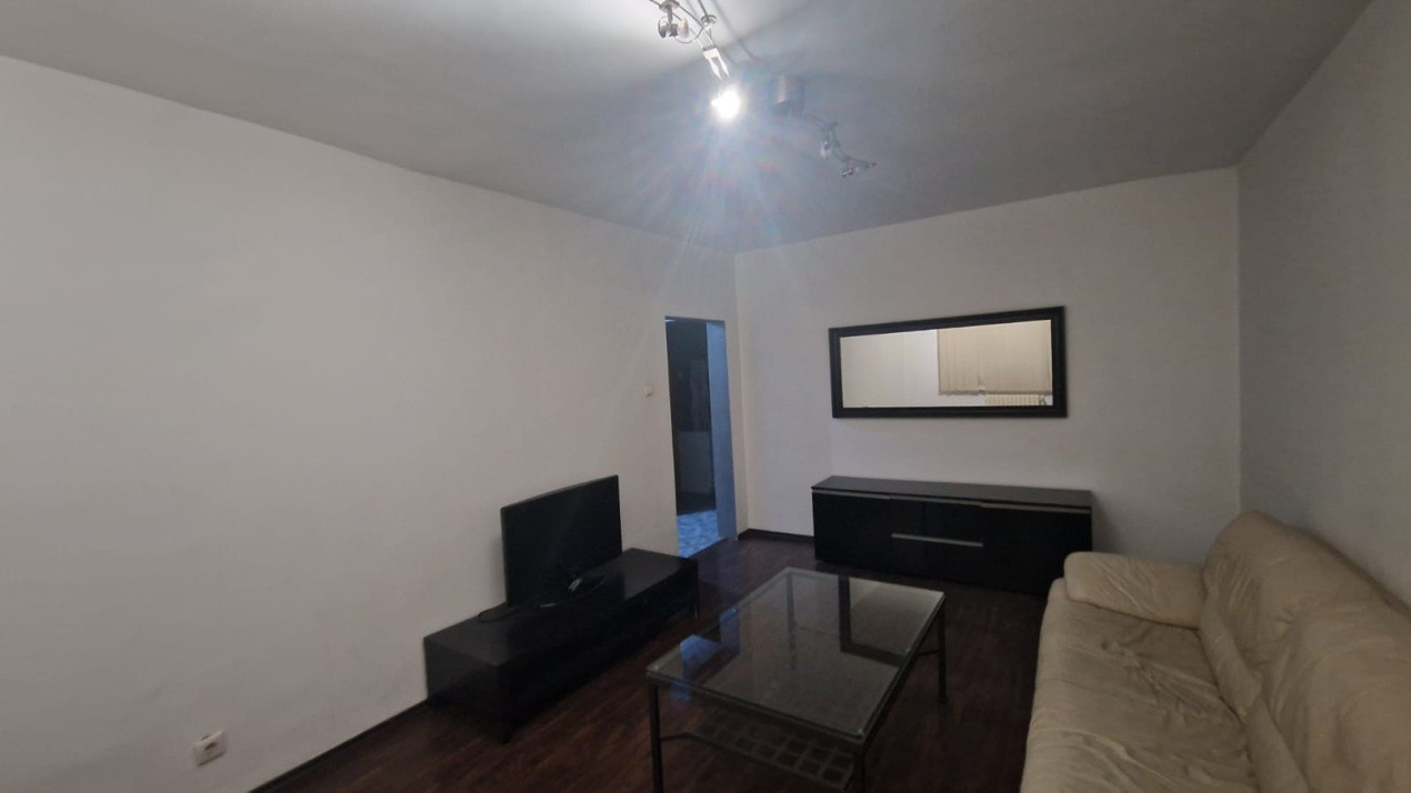 Apartament 3 camere, decomandat, 70mp, Calea Bucuresti, zona Electroputere