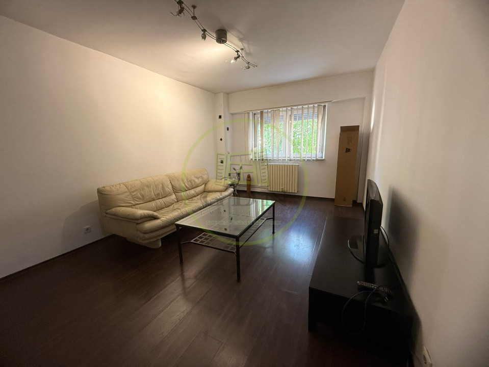 Apartament 3 camere, decomandat, 70mp, Calea Bucuresti, zona Electroputere