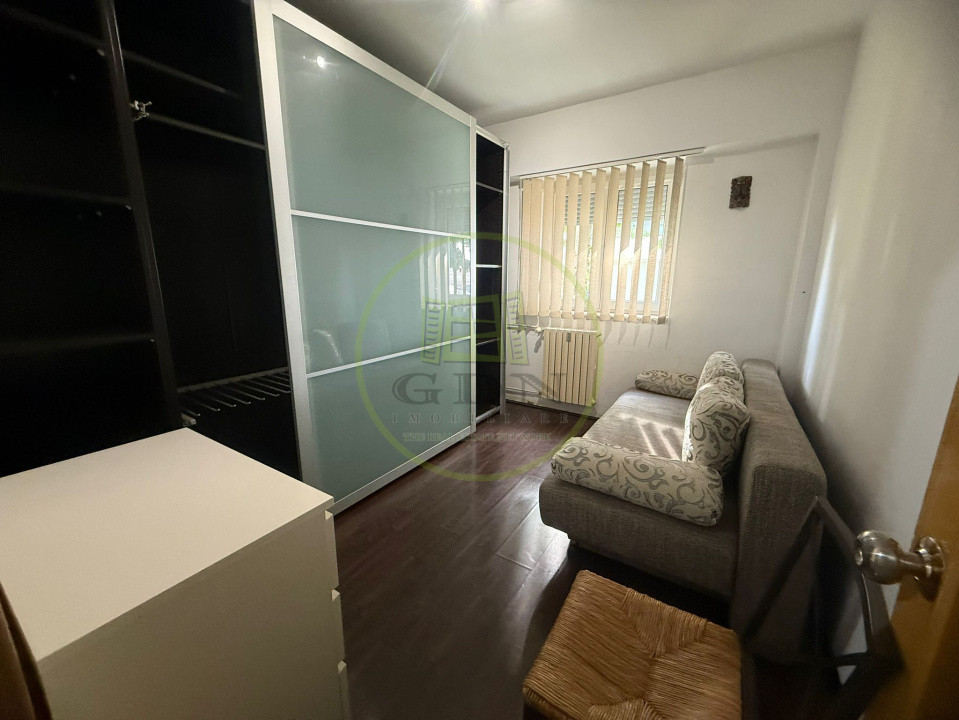 Apartament 3 camere, decomandat, 70mp, Calea Bucuresti, zona Electroputere