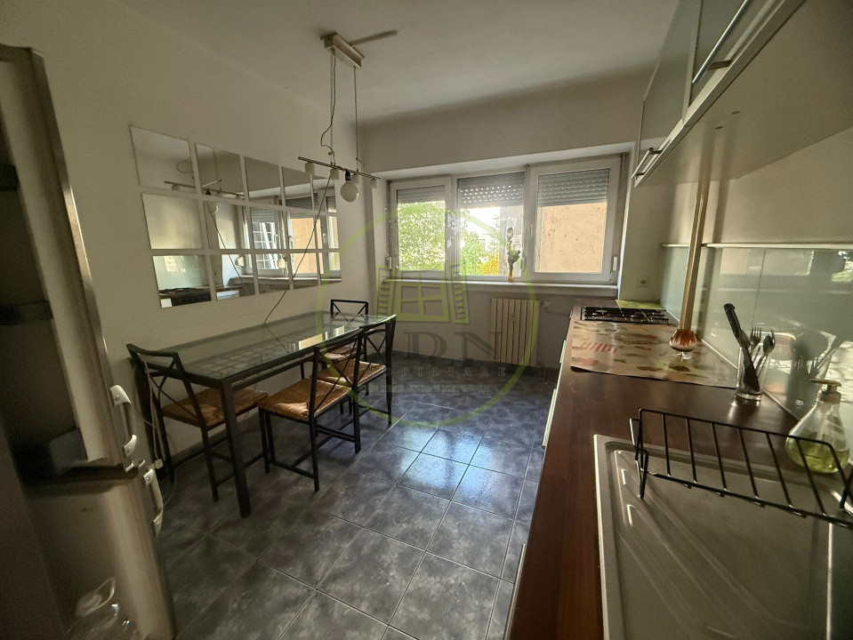 Apartament 3 camere, decomandat, 70mp, Calea Bucuresti, zona Electroputere