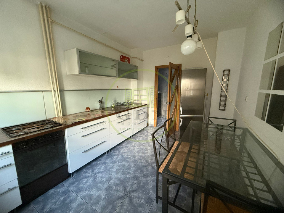 Apartament 3 camere, decomandat, 70mp, Calea Bucuresti, zona Electroputere