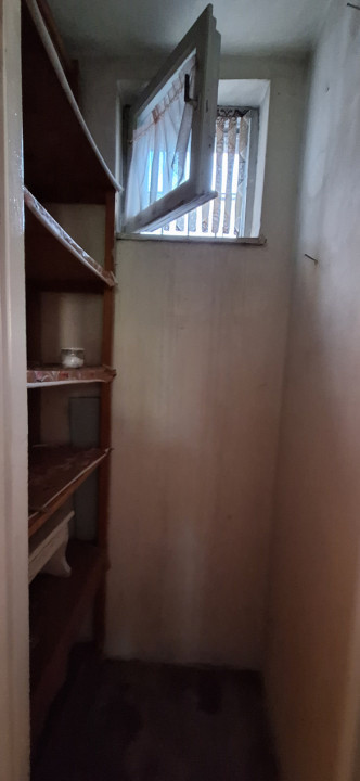 Apartament 2 camere, decomandat, Rogerius, Str. Iza.