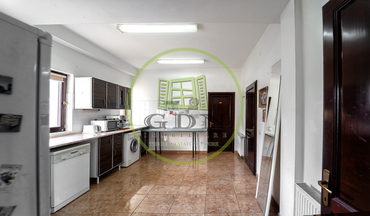 Oportunitate de investiție |  7 camere - 333 mp utili | Cristian 