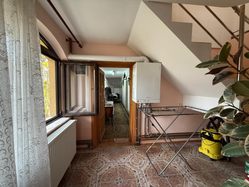 Casa P+M, 632 MP teren, 143 MP utili , Carcea