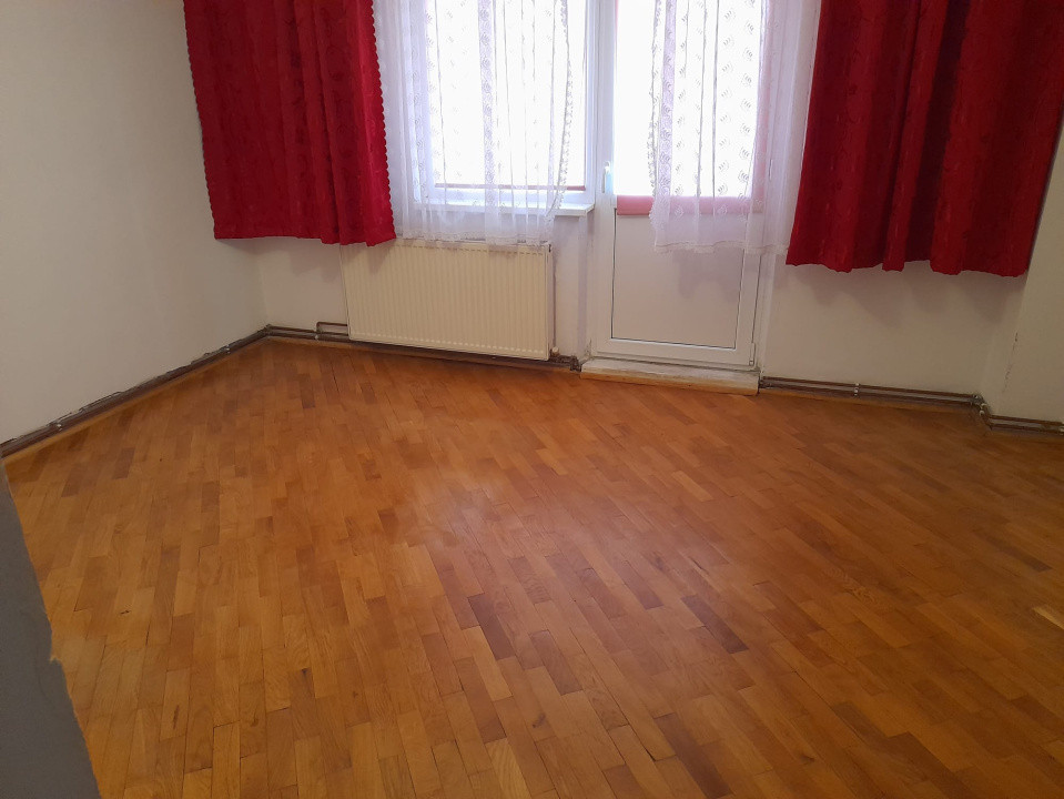 Apartament 3 camere de vanzare strada Octavian Paler Fagaras jud. Brasov