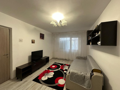 Apartament doua camere, 43mp, cartier Craiovita Noua, zona Niela