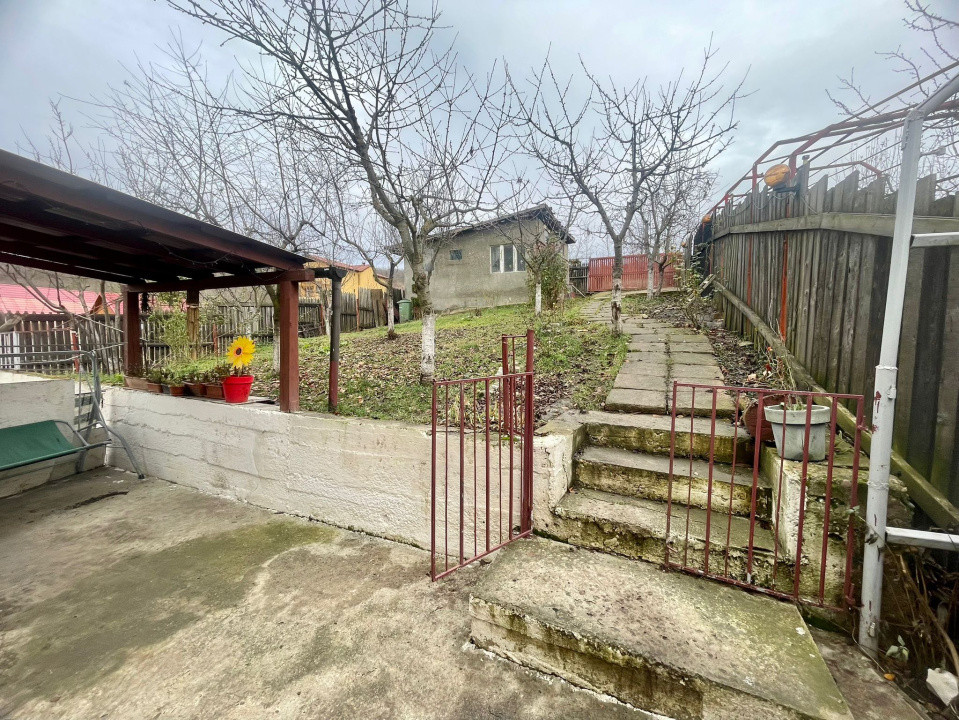Oportunitate! Casă de vânzare 95 mp.+ 556 mp teren, Câmpenești