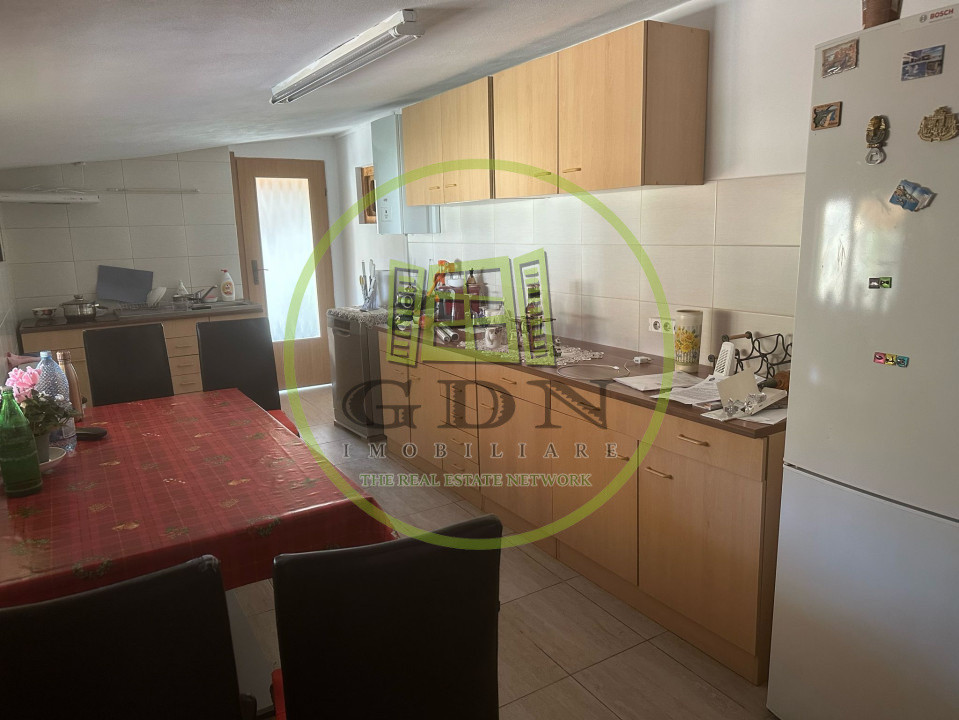 Casa 3 dormitoare, 128mp, 4750mp teren, piscina, cuptor de paine , Casolt