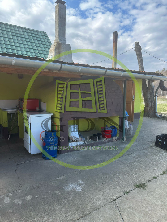 Casa 3 dormitoare, 128mp, 4750mp teren, piscina, cuptor de paine , Casolt