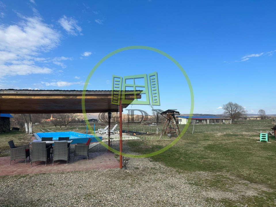 Casa 3 dormitoare, 128mp, 4750mp teren, piscina, cuptor de paine , Casolt