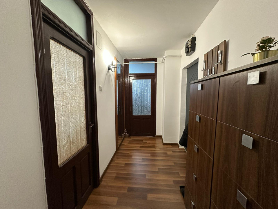Apartament doua camere, 54mp, cartier 1 Mai, zona Sala Polivalenta 