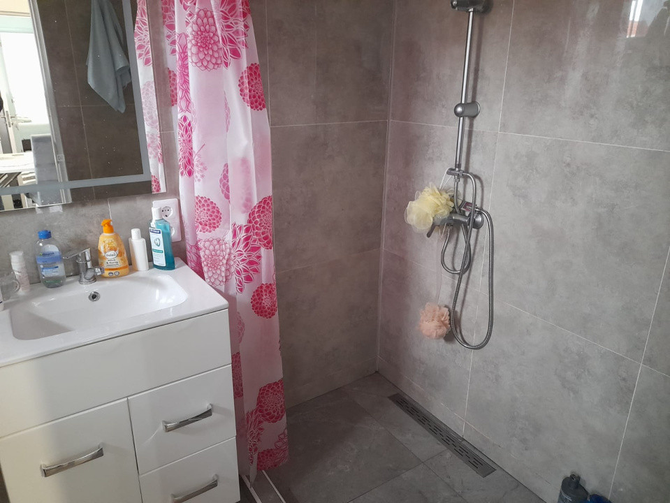 Casa renovata 2 camere de vanzare str. Campului Fagaras jud. Brasov