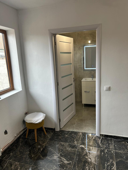 Casa renovata 2 camere de vanzare str. Campului Fagaras jud. Brasov