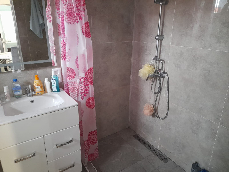 Casa renovata 2 camere de vanzare str. Campului Fagaras jud. Brasov