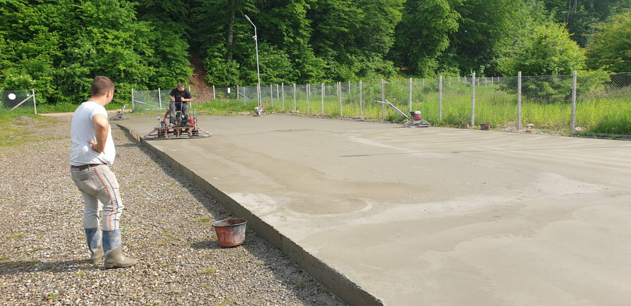 De vanzare CAMPING DARSTE