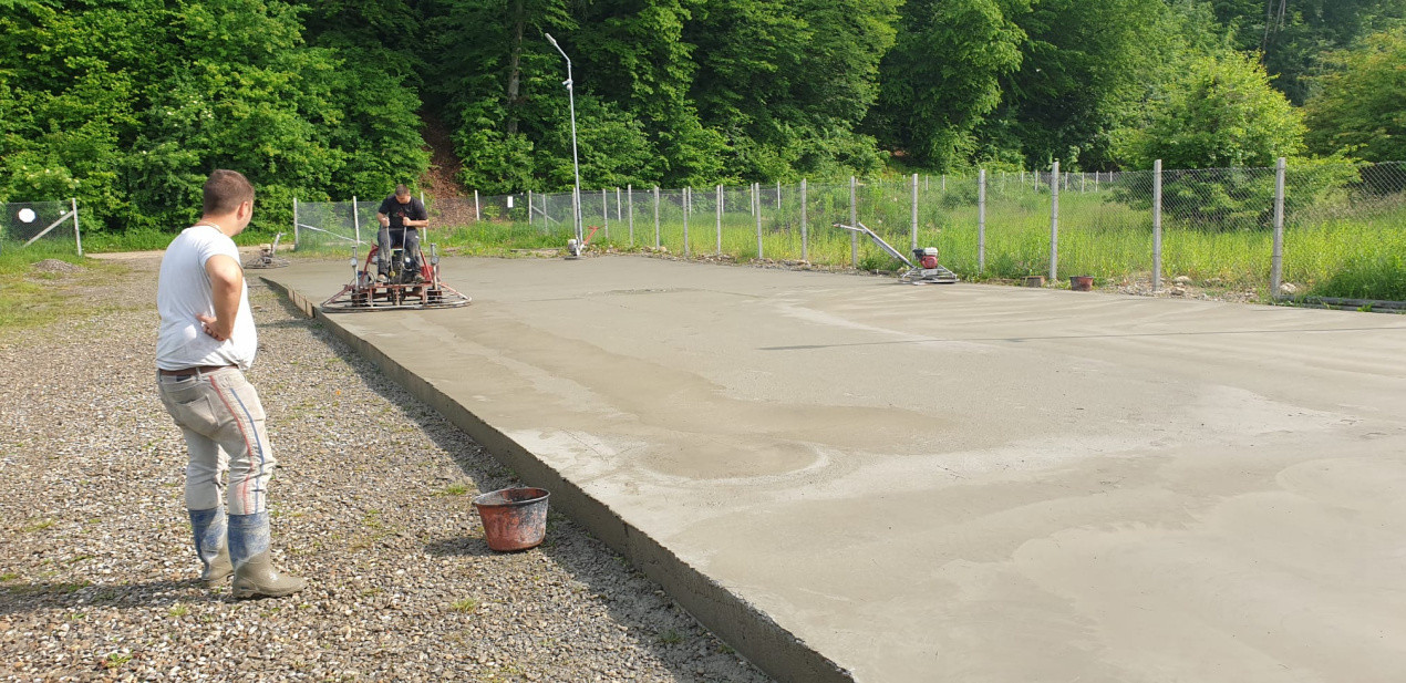 De vanzare CAMPING DARSTE