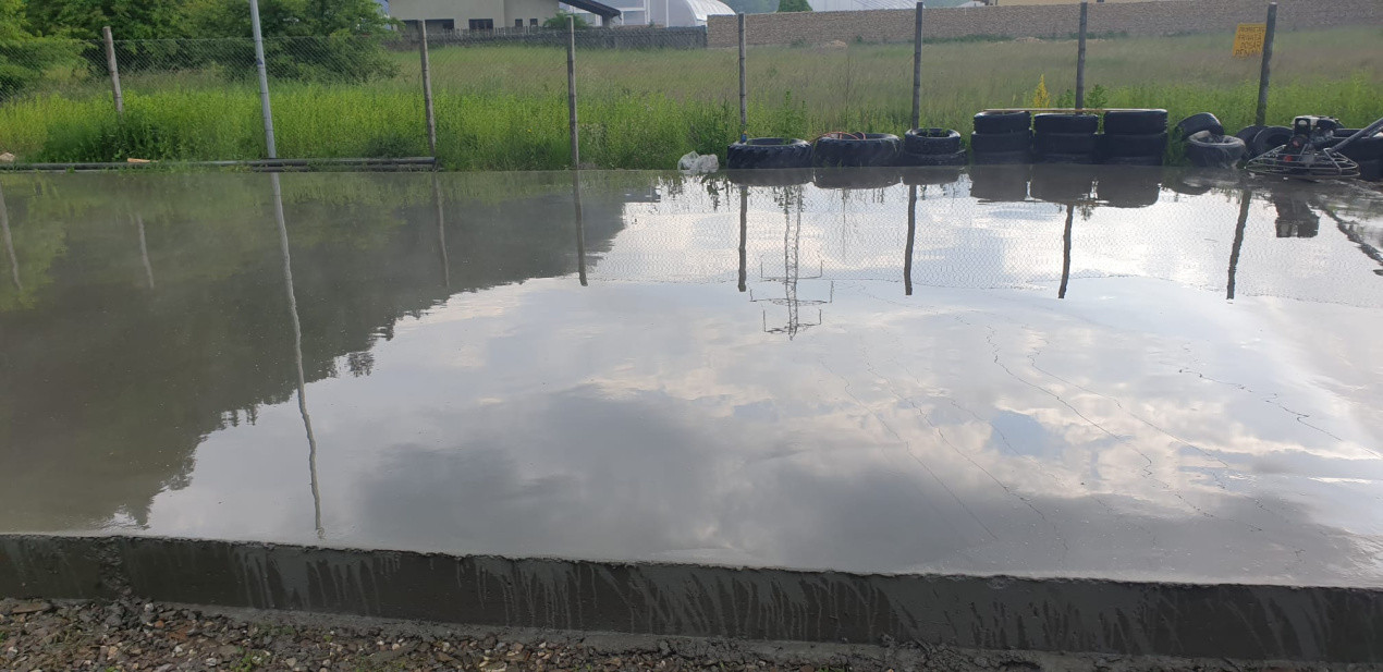 De vanzare CAMPING DARSTE