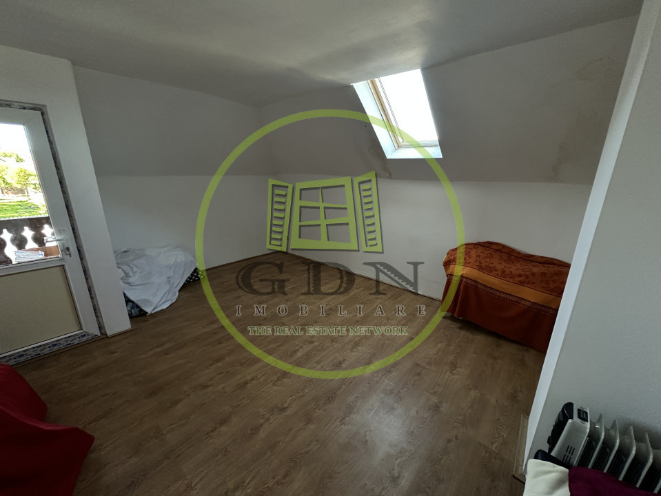 Casa 7 camere, 180mp, teren 500mp, Cristian