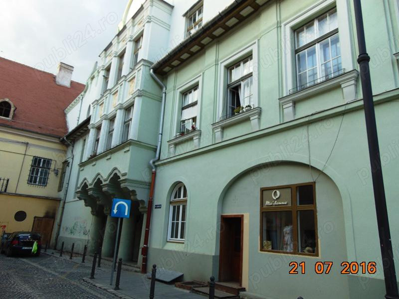 Apartament 2 camere de vânzare — zonă ultracentrală, Piața Mare, Sibiu