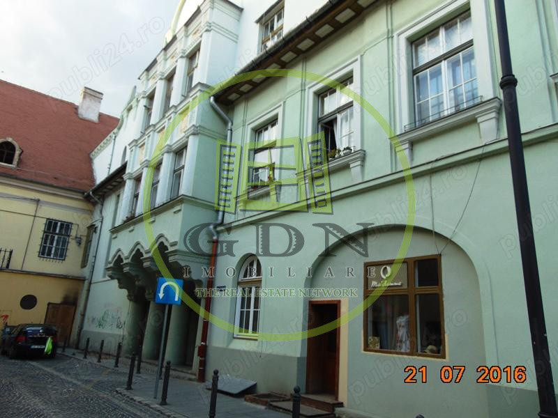 Apartament 2 camere de vânzare — zonă ultracentrală, Piața Mare, Sibiu