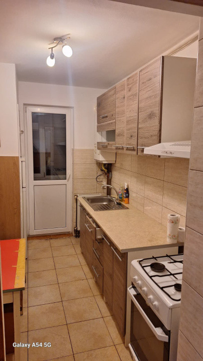 Apartament 3 camere de inchiriat